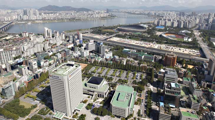 A bela Seul (ao fundo o rio Han): reflexo da modernidade do país  / Foto: Lee Jae-Won/Reuters