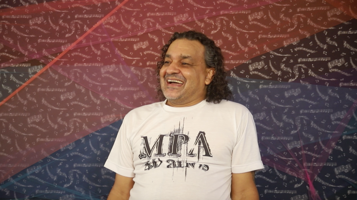 Escobar Franelas, um dos integrantes do centro cultural A Casa Amarela 