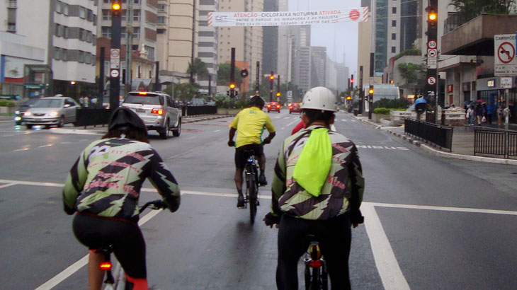 São Paulo de bike: mais espaço com a inclusão de ciclovias e ciclofaixas<br>Foto: Daniel Cotrim/Sesc