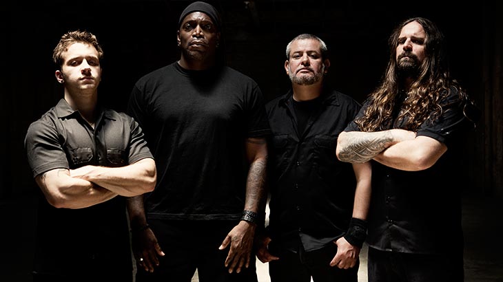 Em uma conexão com as bandas de cá, o Sepultura encerra a série de apresentações.