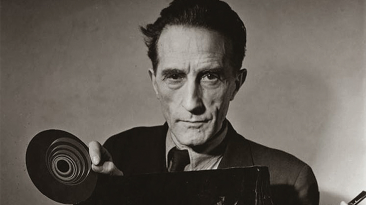 Marcel Duchamp em cena do filme 