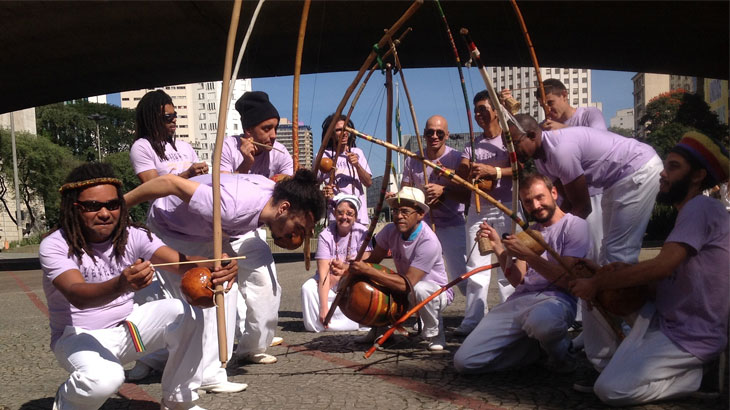 Orquestra de Berimbau do Morro do Querosene<br>Foto: Laila Valois