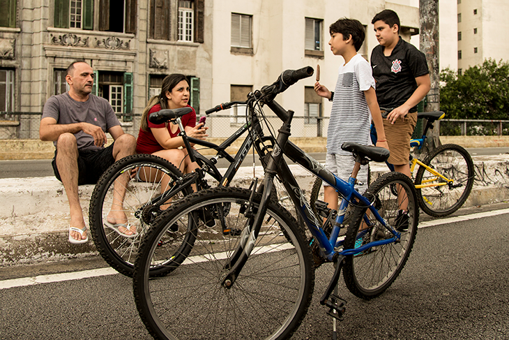 Reunir a família para pedalar pode ser um ótimo programa para o final de semana. 