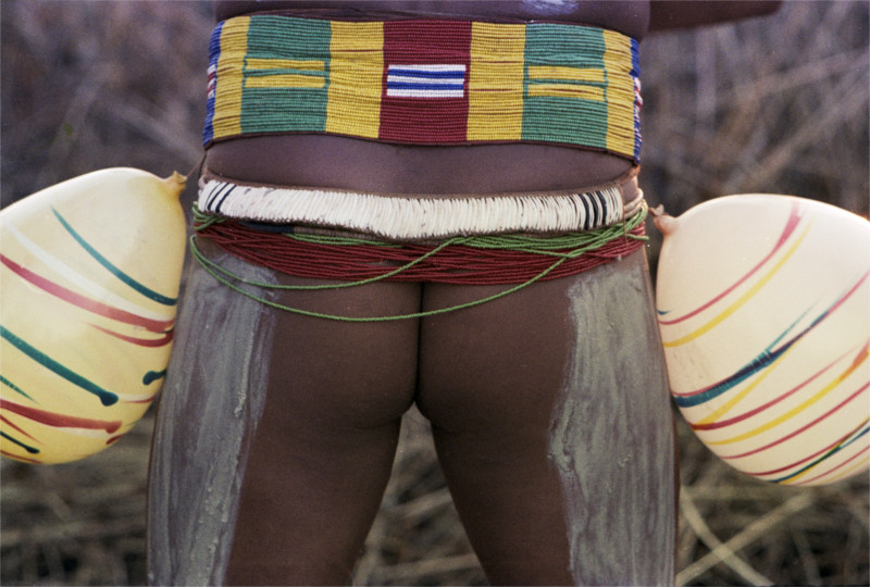 Fotos emblemáticas dos índios que habitam a Reserva Indígena do Xingu, captadas entre 1977 e 1982