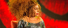 Música: Elza Soares faz shows com arranjos eletrônicos no Sesc Pompeia