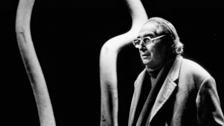 Mário Pedrosa no Centre national d'art contemporain (CNAC), Paris, 1975. Foto: Alécio de Andrade
